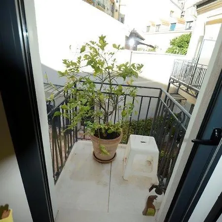 Patio Wilson Apartman Nizza